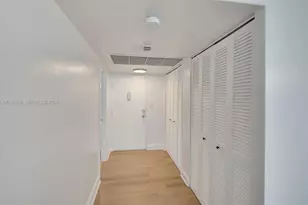 5401 Collins Ave, Miami Beach, FL 33140 - Photo 17