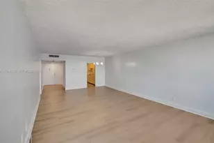 5401 Collins Ave, Miami Beach, FL 33140 - Photo 19