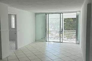 447 NE 195th St, Miami, FL 33179 - Photo 13