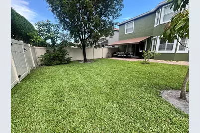 9109 Dupont Pl, Wellington, FL 33414 - Photo 9