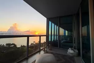 601 NE 36th St, Miami, FL 33137 - Photo 3