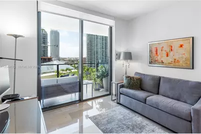 68 SE 6th St #810, Miami, FL 33131 - Photo 9