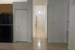 1315 NW 143rd Ave, Pembroke Pines, FL 33028 - Photo 5