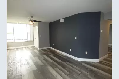 2831 N Oakland Forest Dr #101, Oakland Park, FL 33309 - Photo 5