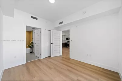 2479 NE 192nd St #308, Miami, FL 33180 - Photo 9