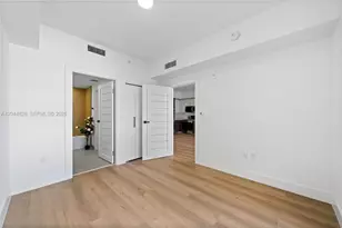 2479 NE 192 St, Miami, FL 33180 - Photo 9