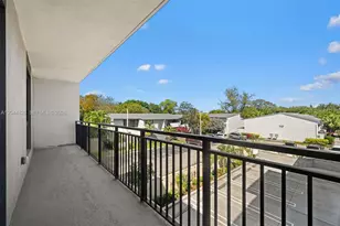 2479 NE 192 St, Miami, FL 33180 - Photo 25