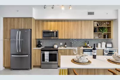 2150 N Bayshore Dr #1602, Miami, FL 33137 - Photo 3