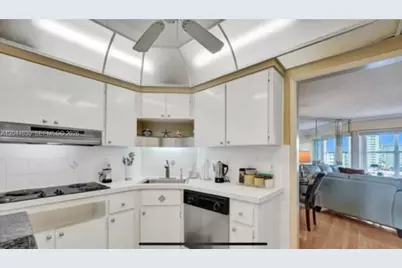 3700 Galt Ocean Dr #814, Fort Lauderdale, FL 33308 - Photo 11
