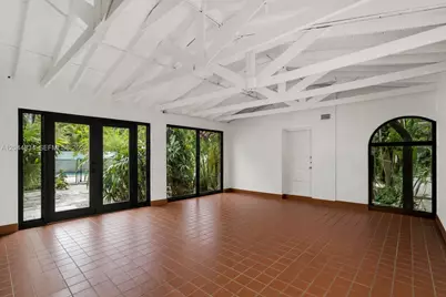 5390 Sunset Dr, Miami, FL 33143 - Photo 19