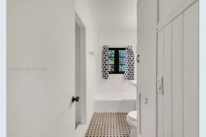 5390 Sunset Dr, Miami, FL 33143 - Photo 9