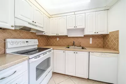 642 N Normandy  N #642, Delray Beach, FL 33484 - Photo 7
