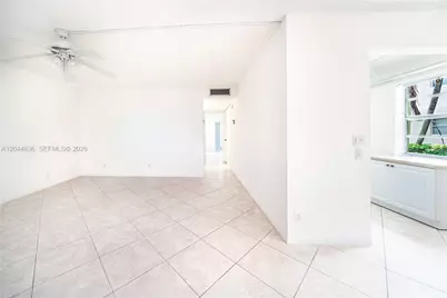 642 N Normandy  N #642, Delray Beach, FL 33484 - Photo 3
