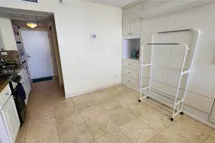 19201 E Collins Ave, Sunny Isles Beach, FL 33160 - Photo 3