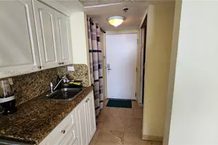 19201 E Collins Ave, Sunny Isles Beach, FL 33160 - Photo 5