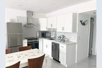 340 S Oakridge  S #340, Deerfield Beach, FL 33442 - Photo 7