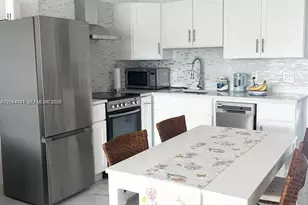 340 S Oakridge S, Deerfield Beach, FL 33442 - Photo 5