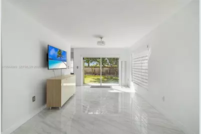 16546 SW 103rd Ln, Miami, FL 33196 - Photo 5