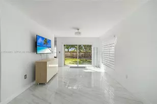 16546 SW 103rd Ln, Miami, FL 33196 - Photo 5