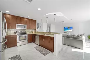 16546 SW 103rd Ln, Miami, FL 33196 - Photo 9