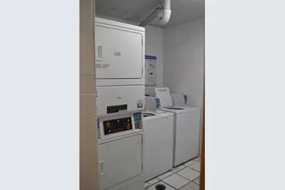 666 W 81st St #311, Hialeah, FL 33014 - Photo 23