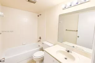 12900 SW 13th St, Pembroke Pines, FL 33027 - Photo 5
