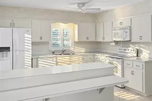 7520 SW 164th St, Palmetto Bay, FL 33157 - Photo 9