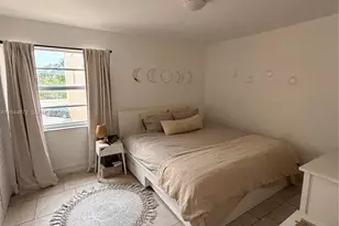 8925 NE 4th Avenue Rd, Miami Shores, FL 33138 - Photo 17