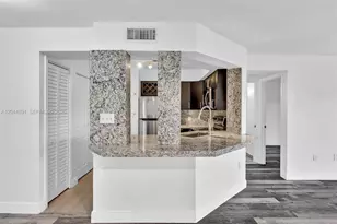 2341 NW 33rd St, Oakland Park, FL 33309 - Photo 5