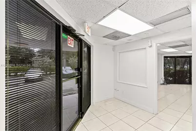 10297 NW 46th St #1A, Sunrise, FL 33351 - Photo 5
