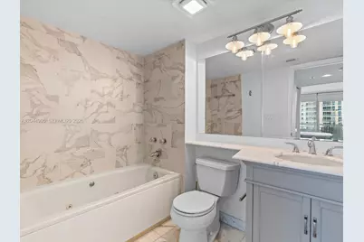 400 S Pointe Dr #1102, Miami Beach, FL 33139 - Photo 21