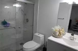 8415 SW 107th Ave, Miami, FL 33173 - Photo 9