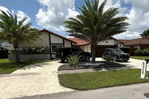 6324 NW 201st Ln, Hialeah, FL 33015 - Photo 3
