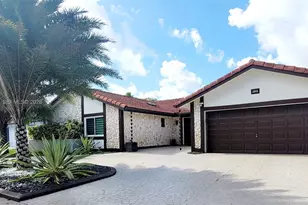 6324 NW 201st Ln, Hialeah, FL 33015 - Photo 5