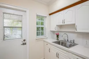 237 Madeira Ave, Coral Gables, FL 33134 - Photo 23