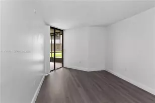8205 SW 152nd Ave, Miami, FL 33193 - Photo 25