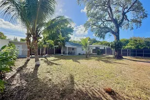 947 NE 149th St, Miami, FL 33161 - Photo 5