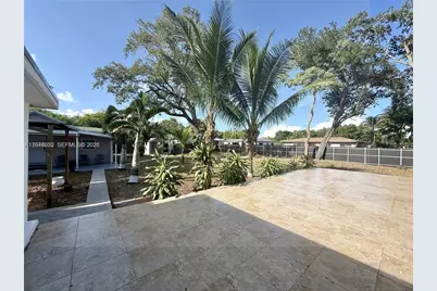 947 NE 149th St, Miami, FL 33161 - Photo 9