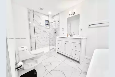 947 NE 149th St, Miami, FL 33161 - Photo 21