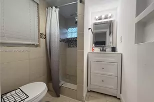 947 NE 149th St, Miami, FL 33161 - Photo 33