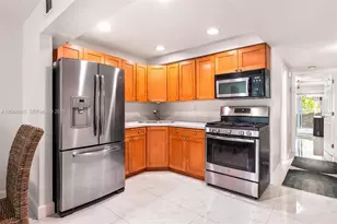 405 N Hibiscus Dr, Miami Beach, FL 33139 - Photo 5