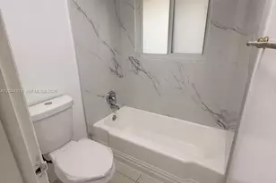 1061 NE 26th Ave, Pompano Beach, FL 33062 - Photo 9