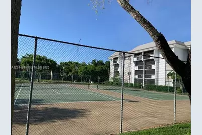 731 N Pine Island Rd #305, Plantation, FL 33324 - Photo 21