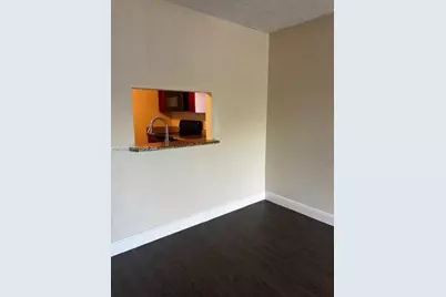 731 N Pine Island Rd #305, Plantation, FL 33324 - Photo 13