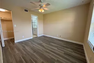 21909 Lake Forest Cir, Boca Raton, FL 33433 - Photo 9