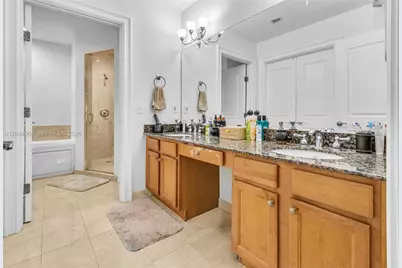 16100 Emerald Estates Dr #298, Weston, FL 33331 - Photo 9