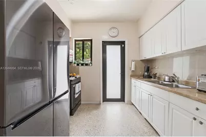 1419 SW 76th Ct, Miami, FL 33144 - Photo 31