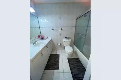 7681 NW 178th Ter, Hialeah, FL 33015 - Photo 7