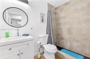 1730 NE 7th St, Fort Lauderdale, FL 33304 - Photo 23