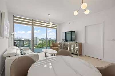 2411 Laguna Circle #1207, Miami, FL 33181 - Photo 9